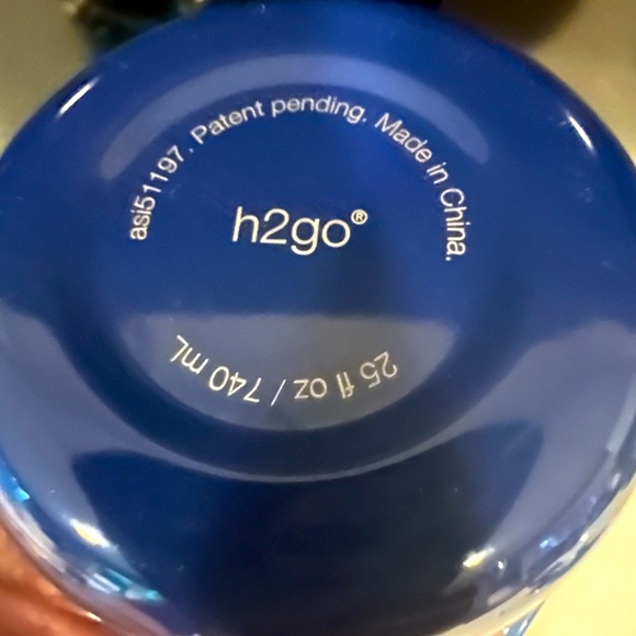 NWOT Faherty H2GO Tread Blue Insulated Stainless Steel Water Bottle 25 oz. Rare - Picture 4 of 4